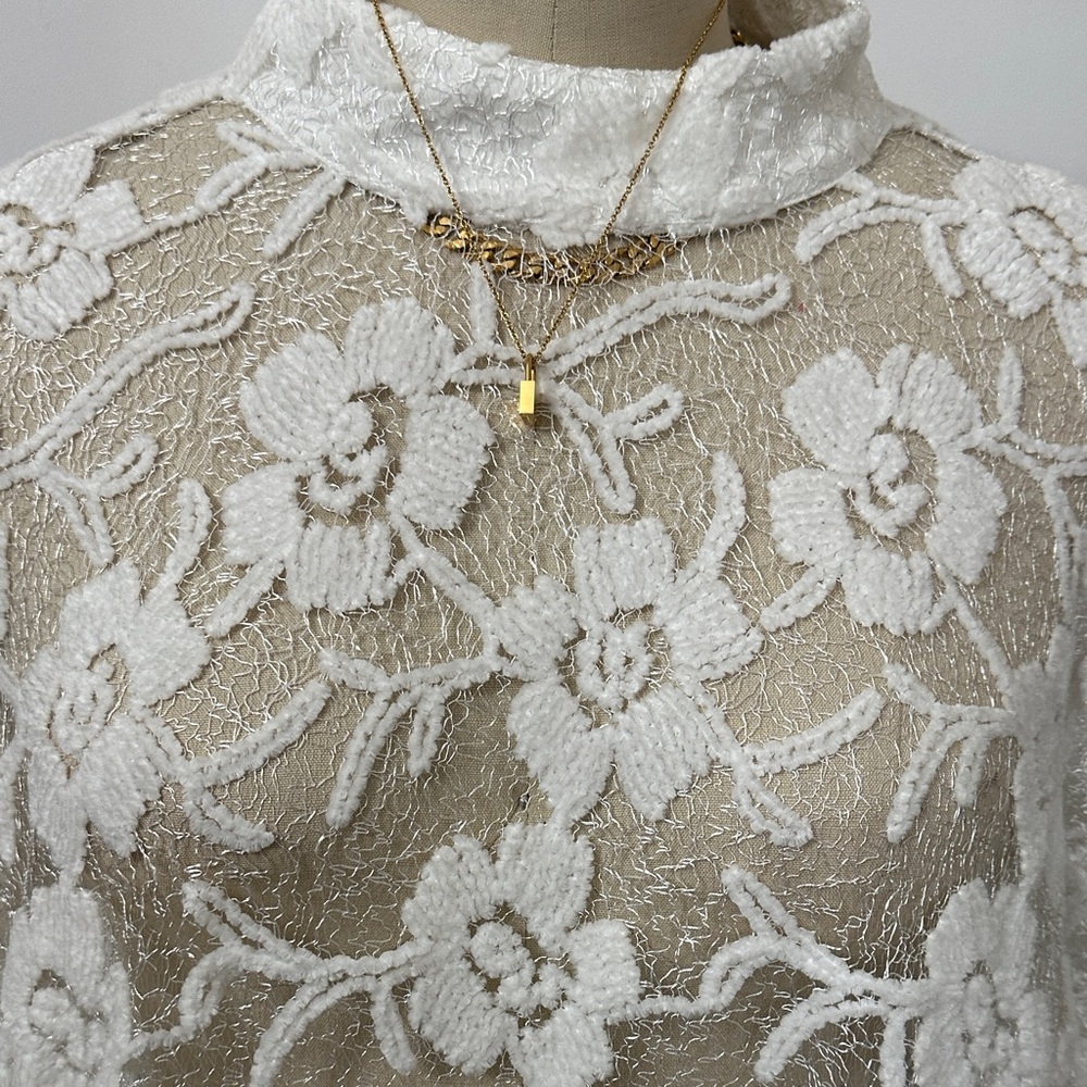 Free People White Floral Lace Dress see through gorgeous lace🤩🤩🤩 - Picture 2 of 15